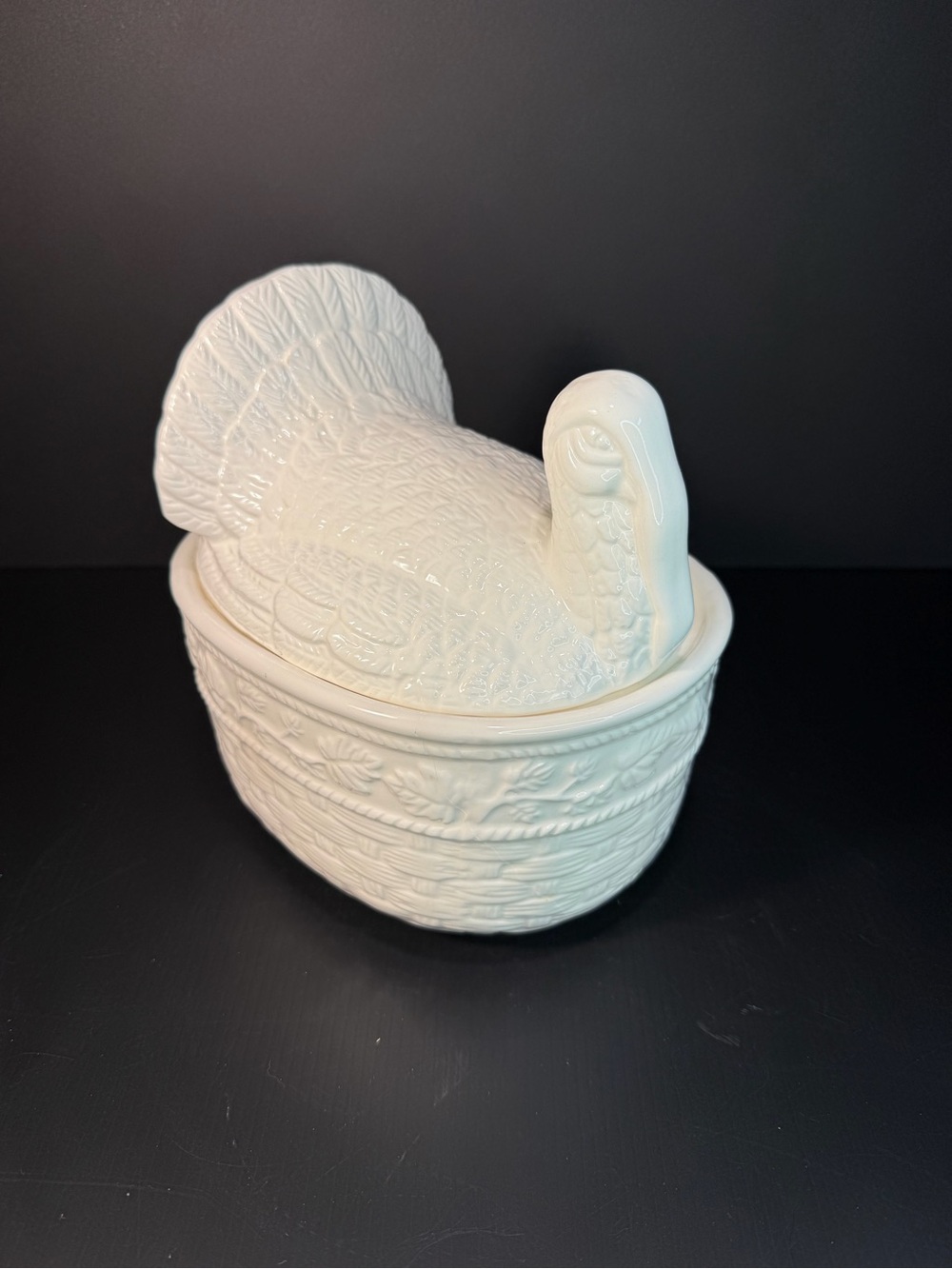 ABC Distributing 1992 White Ceramic Turkey Basketweave Lidded Bowl Thanksgiving
